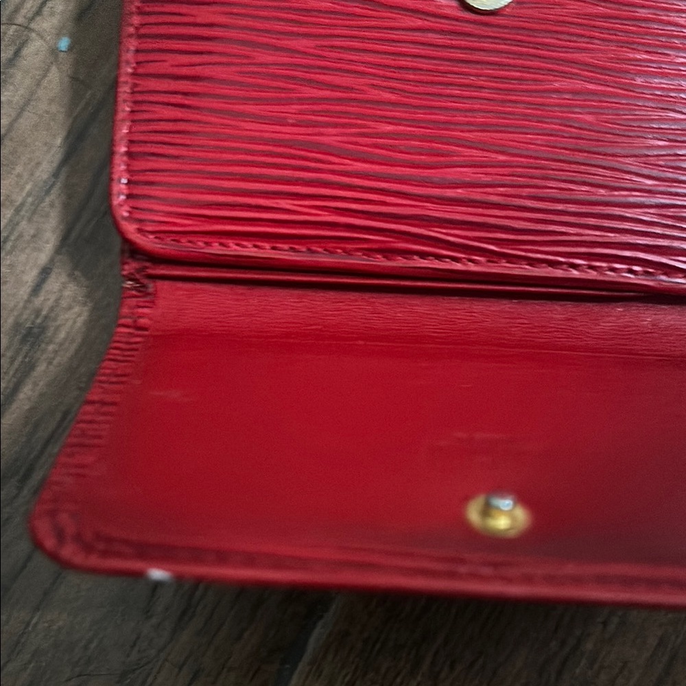 Louis Vuitton Red Textured Leather Wallet - Picture 7 of 7